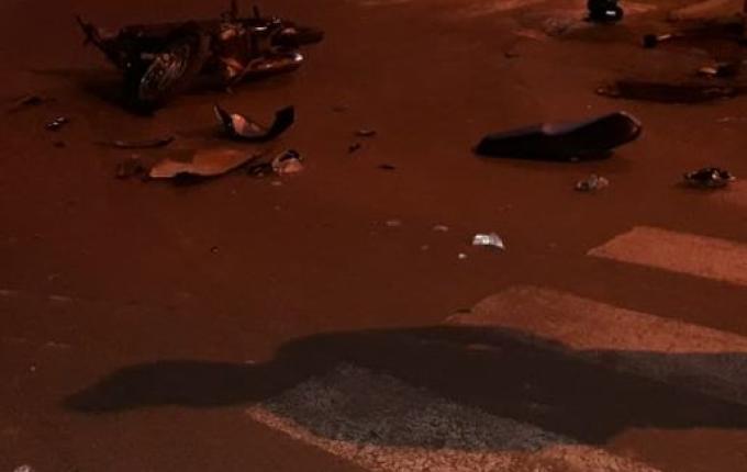 Motociclista fica ferido em queda no centro