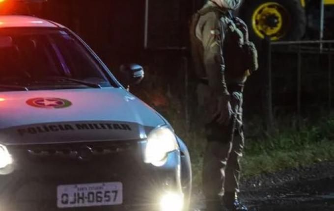 Homem invade residência e igreja em São Bernardino