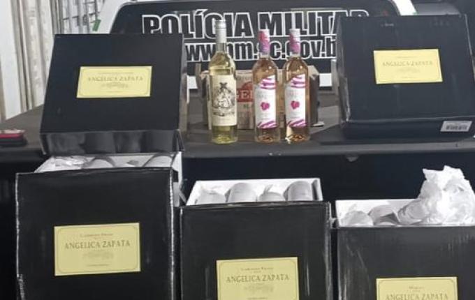 Motorista é flagrado com 79 garrafas de vinho argentino sem nota fiscal em Dionísio Cerqueira