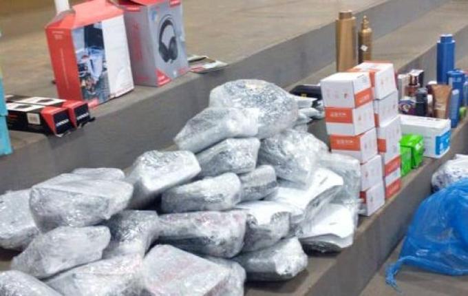 Mercadorias importadas ilegalmente são apreendidas na BR-163 em Guaraciaba