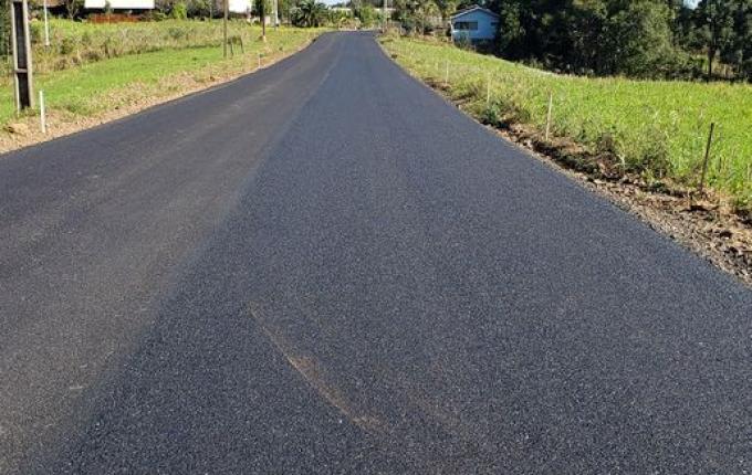 Primeira etapa do asfalto da fronteira é concluída, em Tunápolis