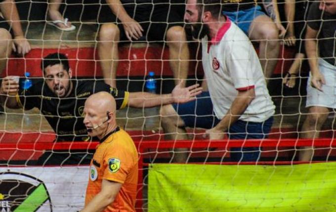 São Miguel Futsal / Joni Gool vence Maravilha na estreia da Sério Ouro