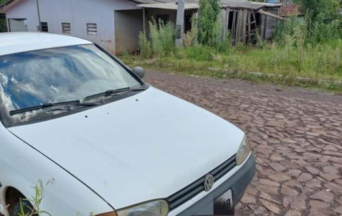 Carro furtado em Iraceminha é encontrado abandonado em Descanso