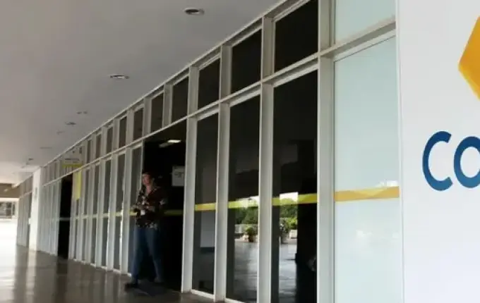 Trabalhadores dos Correios entram em greve em SC