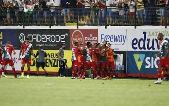 Grêmio leva 3 a 1 do União-FW e perde invencibilidade no Gauchão