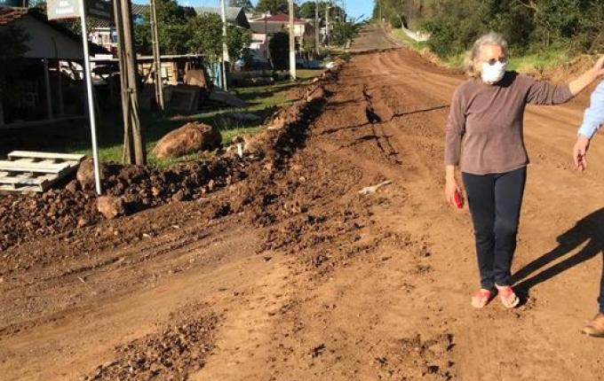 SMO: Calçamento beneficia moradores de 150 quadras