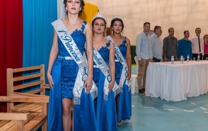 Santa Helena divulga programação e atrações da Extenoleite 2023