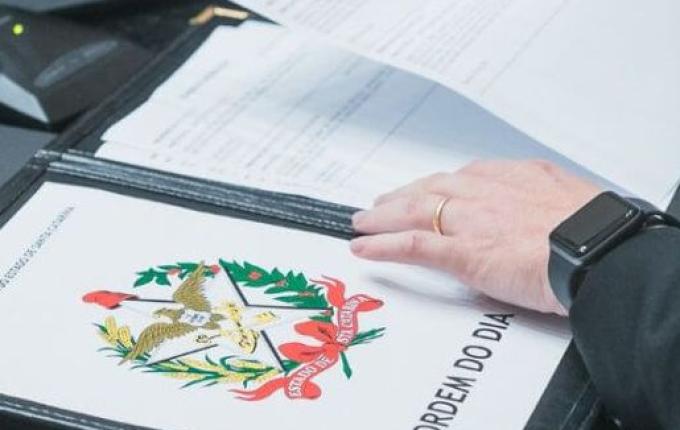 Deputados catarinenses retomam trabalhos após recesso parlamentar