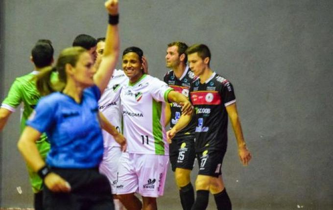 Liderando a Série Prata, São Miguel Futsal vence equipe de São Carlos