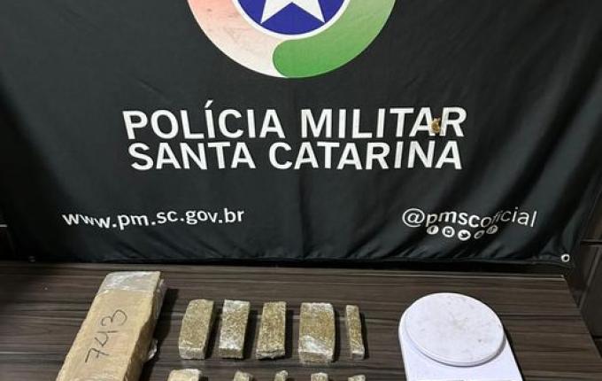 PM prende jovem com mais de 1 kg de maconha em Maravilha