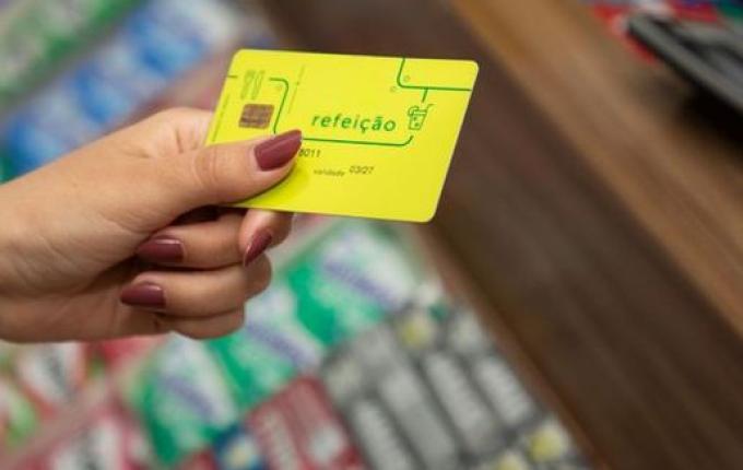 Sindicato dos Servidores pede aumento do vale-alimentação de R$ 630 para R$ 800