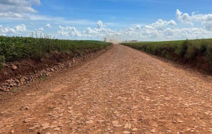 Administração Municipal terceiriza obras na linha Agroísa