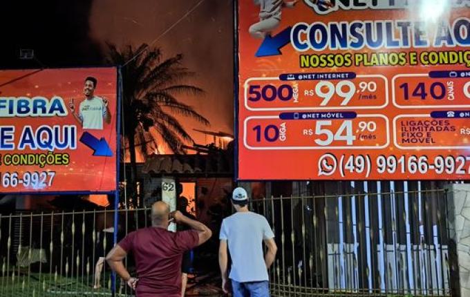 Incêndio destrói parcialmente casa no centro de Itapiranga
