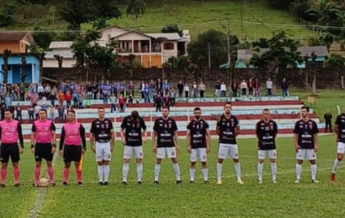 Guarani vence fora de casa e assume liderança do Estadual