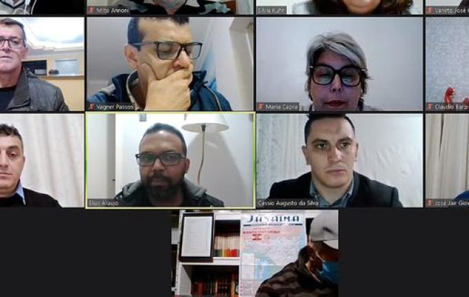 Alterada normas de parcelamento do solo, Código de Obras e sistema viário