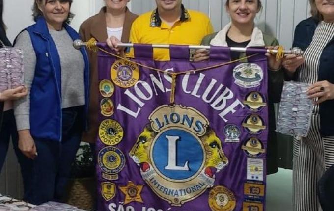 Lions Clube doa 200 armações de óculos para a Secretaria de Saúde de São José do Cedro