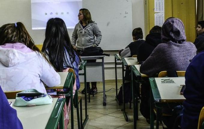 Volta às aulas a partir de outubro no estado e começa pelo ensino médio