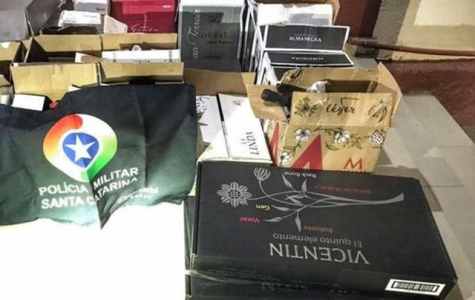 Motorista é flagrado com R$ 65 mil em bebidas argentinas