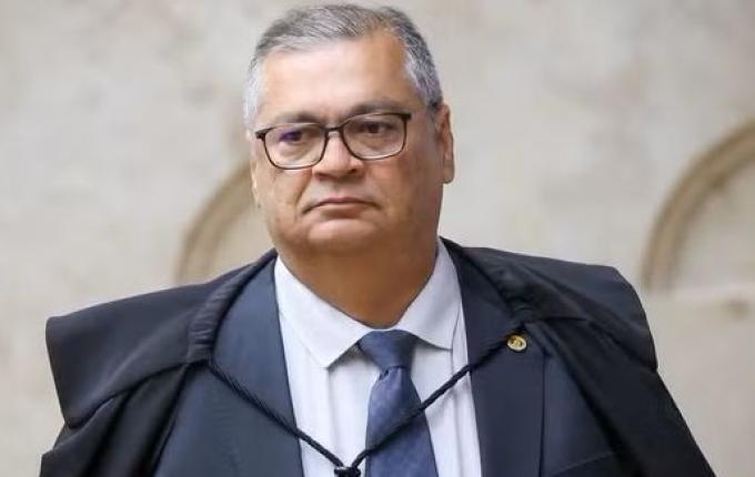 Ministro suspende exclusão de candidata em concurso da PC de SC por histórico do marido