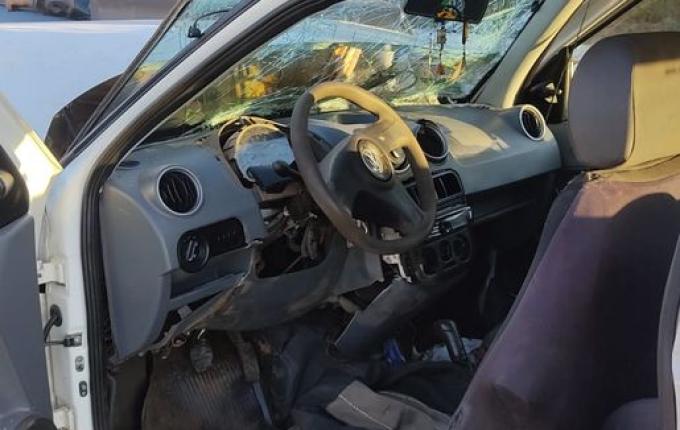 Colisão frontal entre dois carros deixa um ferido em Palma Sola