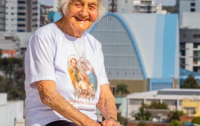 Morre ex-professora de SMOeste, Oralina Borges, aos 98 anos
