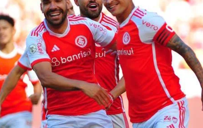 Inter goleia o Bragantino, sobe para terceiro e mantém vivo sonho do tetra no Brasileirão