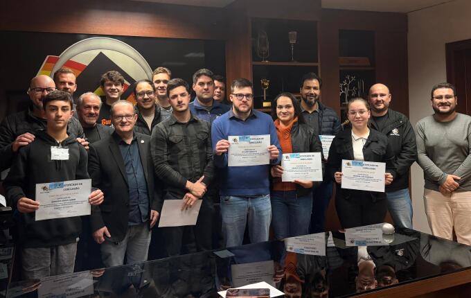 Curso de locução da Rede Peperi chega ao fim com sete participantes selecionados para integrar atividades da emissora