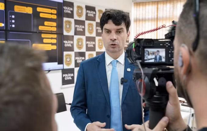 Cão Orelha: Justiça suspende investigação criminal de conduta de ex-delegado-geral no caso