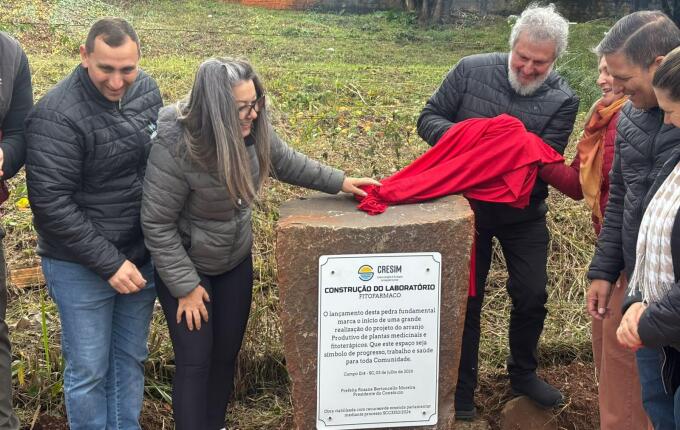 Campo Erê lança pedra fundamental de laboratório fitoterápico com investimento de R$ 4,5 milhões