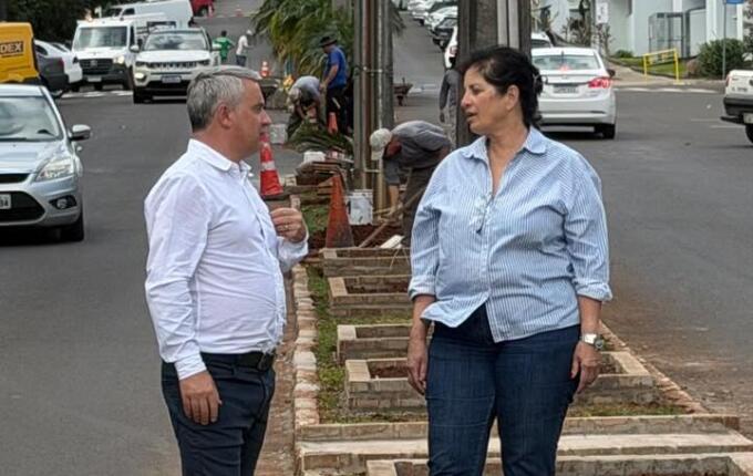 Prefeitura revitaliza Avenida Getúlio Vargas com reaproveitamento de materiais