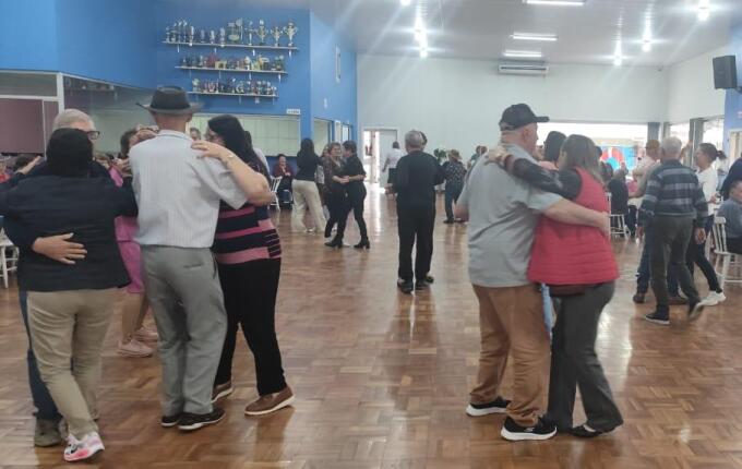 Centro dos Idosos celebra sucesso de evento e reúne mais de mil participantes
