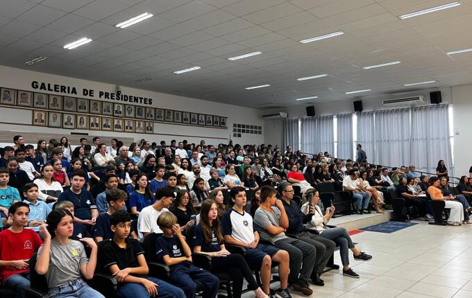 Jovens parlamentares são diplomados e elegem Mesa Diretora em São Miguel do Oeste