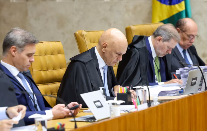 STF fixa teto para extras e proíbe indenização por licença