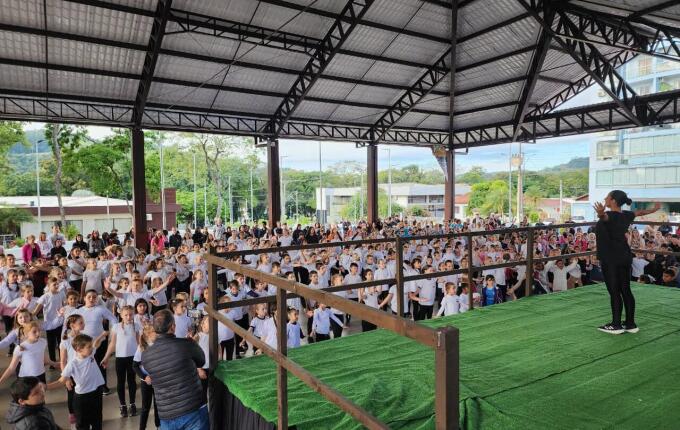 Dia Internacional da Dança é marcado por apresentações em Itapiranga