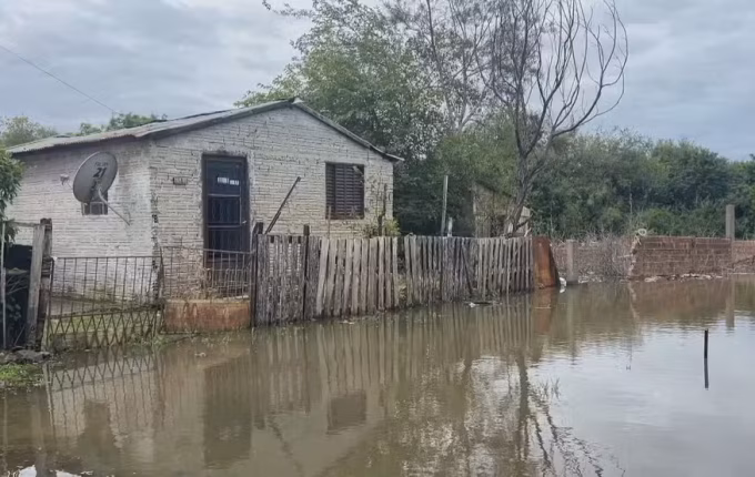 Temporais deixam 56 mil sem luz e cerca de 300 fora de casa no RS