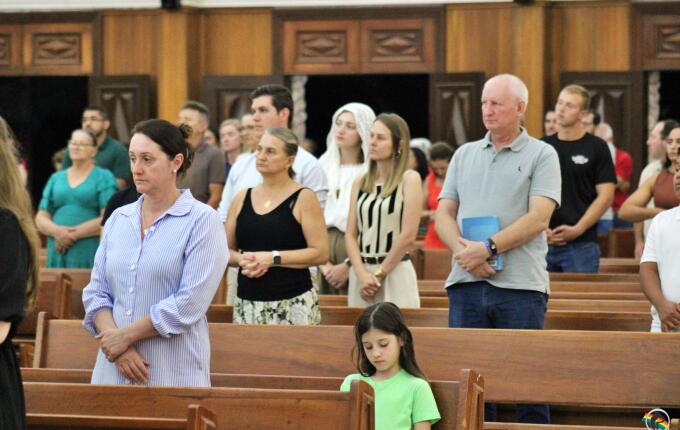 Missa de Lava-Pés abre celebrações do Tríduo Pascal em São Miguel do Oeste