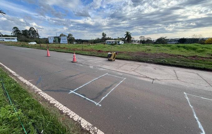 Oito lombadas eletrônicas voltam a ser instaladas na Avenida Willy Barth, em São Miguel do Oeste