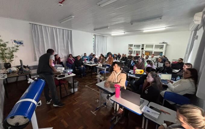 Professores da Rede Municipal participam de formação sobre Laboratório Maker