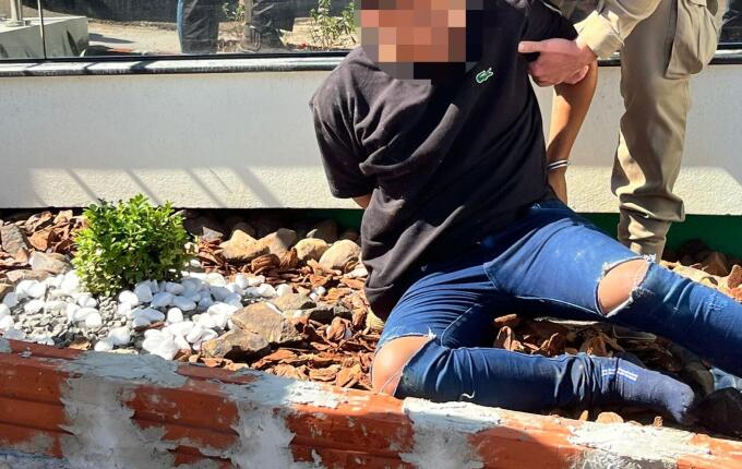 Populares impedem furto de moto e homem acaba preso em SMO