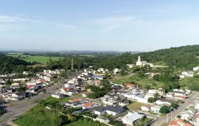 Operação apura suspeitas de fraudes em aprovações de concursos públicos de prefeitura em SC