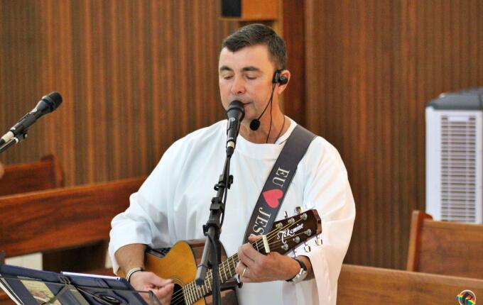 Missa de Lava-Pés abre celebrações do Tríduo Pascal em São Miguel do Oeste