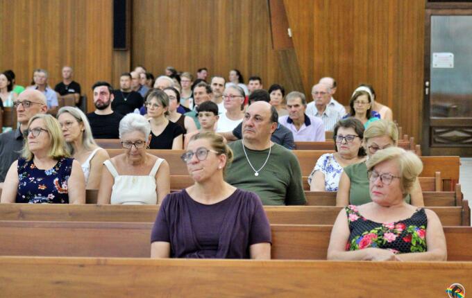 Missa de Lava-Pés abre celebrações do Tríduo Pascal em São Miguel do Oeste