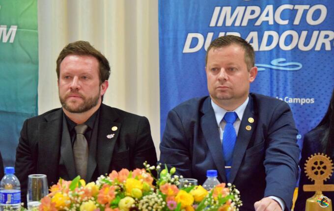 Rotary Club de São Miguel do Oeste empossa nova diretoria para o ano rotário 2026/2027