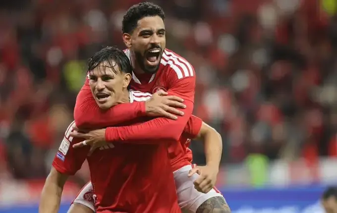 Internacional vence o Fluminense por 2 a 0 no Beira-Rio
