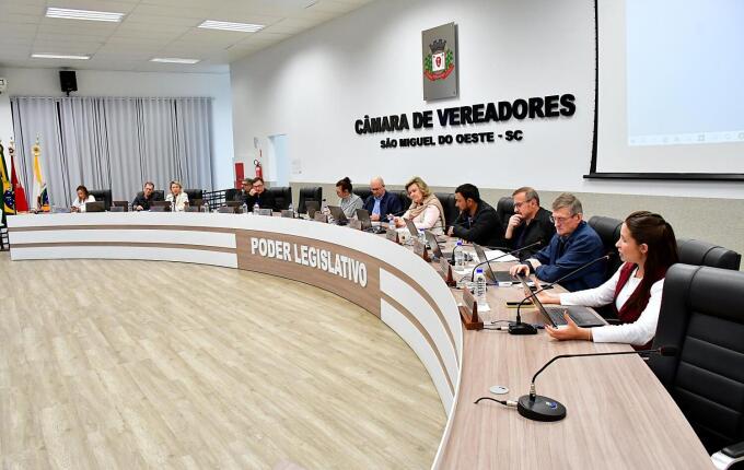 Câmara aprova título de cidadão honorário a Claudimar Bortolin em SMO