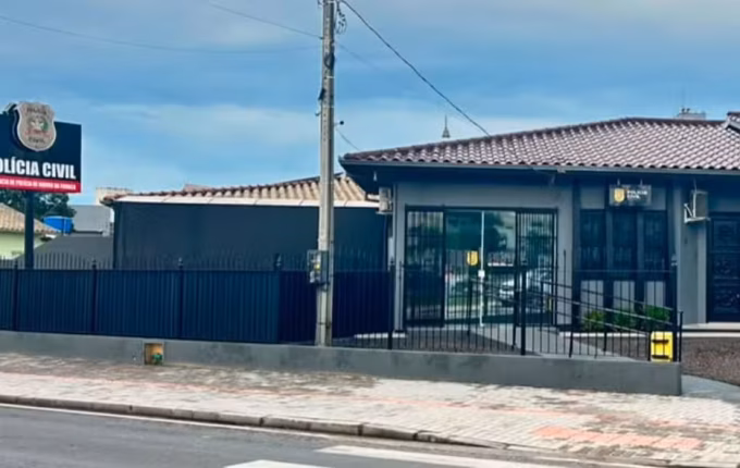 Pai é preso após agredir filho de cinco anos com relho em SC