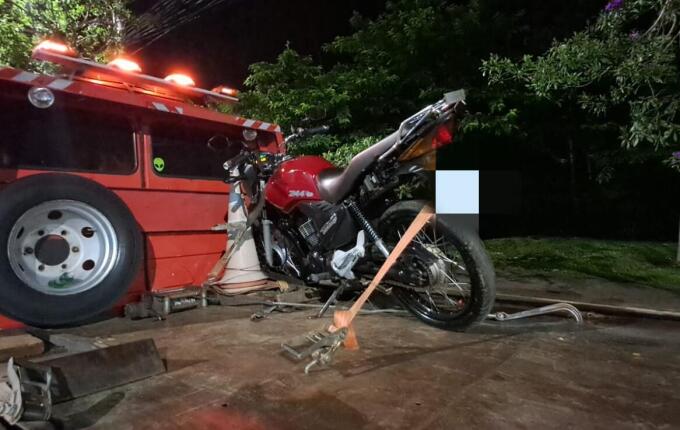 Motocicleta com mais de R$ 24 mil em débitos é apreendida em SMO