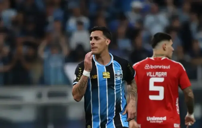 Grêmio vence o Internacional e garante vaga na semifinal da Copa do Brasil