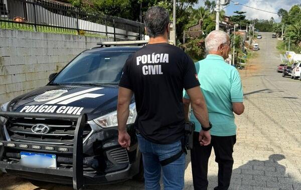 Pastor é preso após condenação por estupro de vulnerável a criança; abusos ocorreram 144 vezes, diz polícia