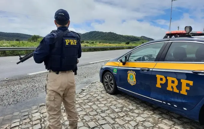 Motorista embriagado, sem CNH, é preso após dirigir em zigue-zague na BR-282 em Xaxim